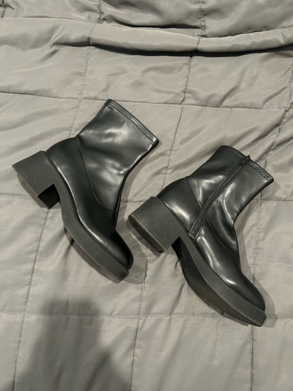 Universal Thread Black Platform Ankle Boots